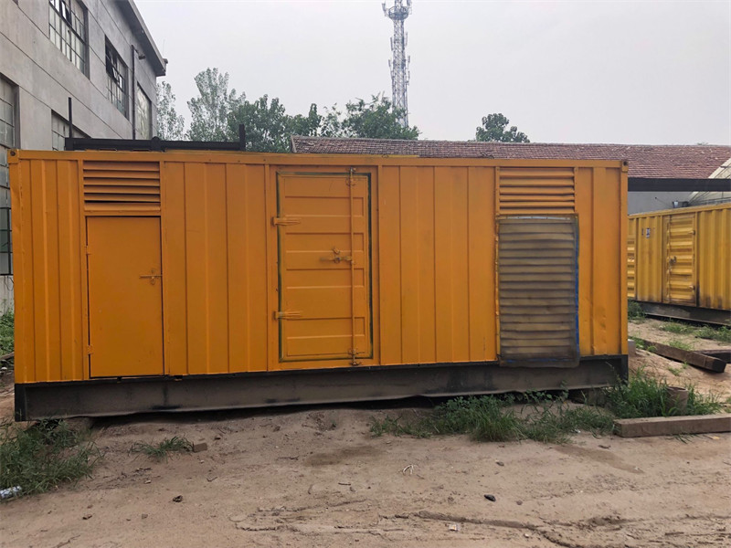 大足柴油发电机如何判断新机油是否已经完全充满机油滤清器？