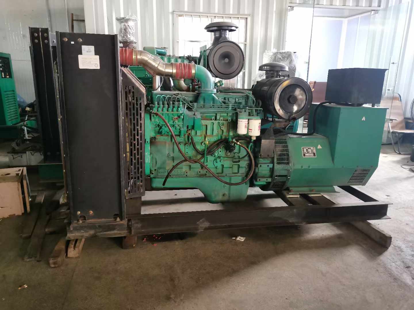 大足发电机租赁如何确定电缆的承载电流是否在安全范围内？