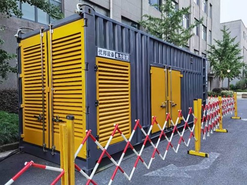 大足如何使用转速表检查发动机的转速？