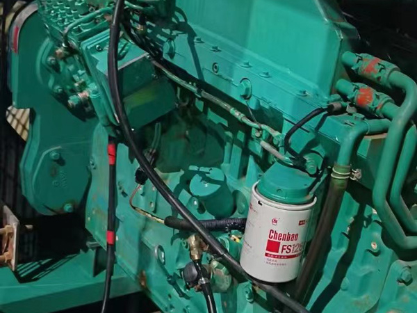 大足如何确定新的发电机组控制系统是否与原系统兼容？