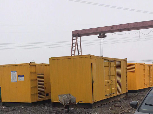 大足100kw柴油发电机组每小时油耗？