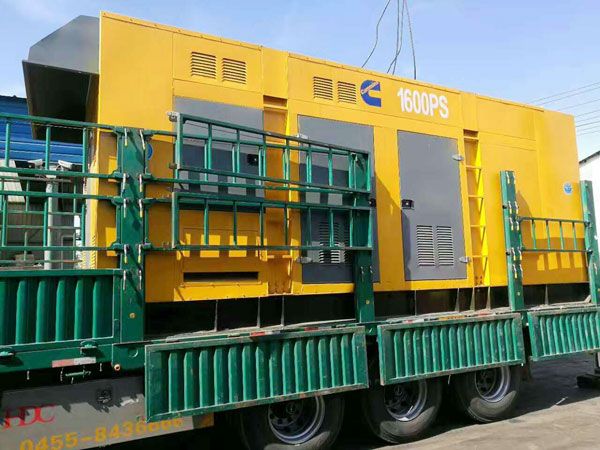 大足测量水冷式机油散热器密封件尺寸时的注意事项有哪些？